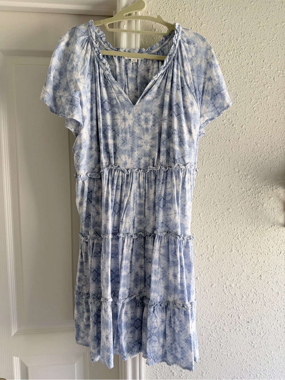 beachlunchlounge Light Blue Tie-Dye Tiered V-Neck Midi Dress